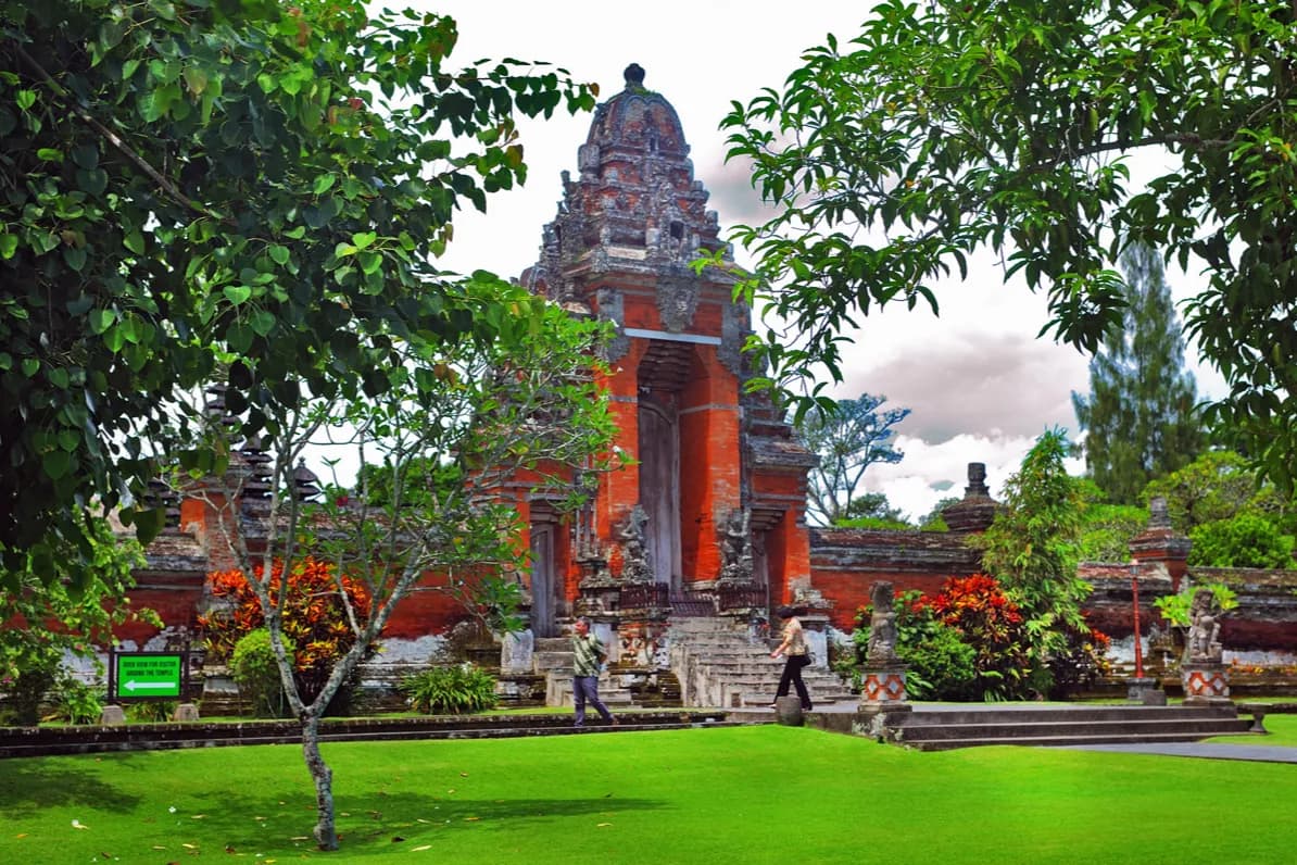 Taman Ayun Shrines